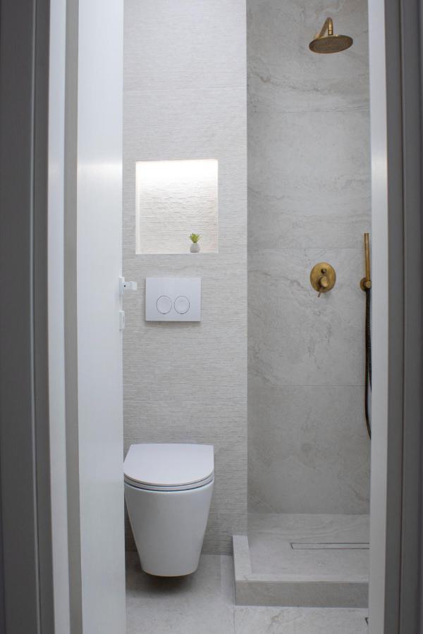 Stylish Modern Classic Apartment เทสซาโลนิกิ ภายนอก รูปภาพ