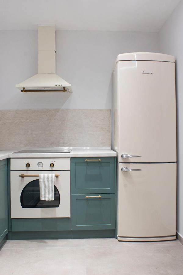 Stylish Modern Classic Apartment เทสซาโลนิกิ ภายนอก รูปภาพ