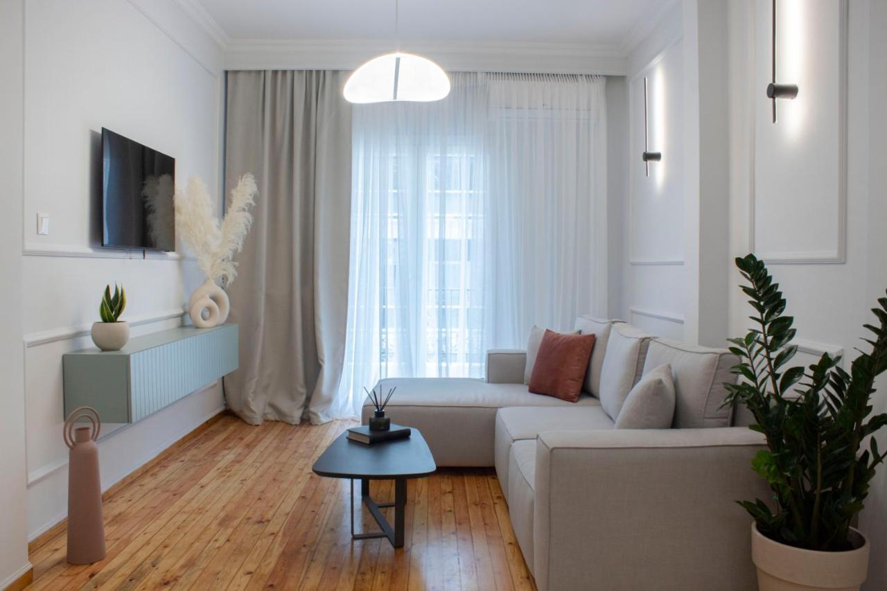 Stylish Modern Classic Apartment เทสซาโลนิกิ ภายนอก รูปภาพ