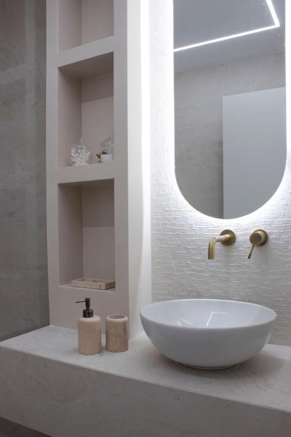 Stylish Modern Classic Apartment เทสซาโลนิกิ ภายนอก รูปภาพ